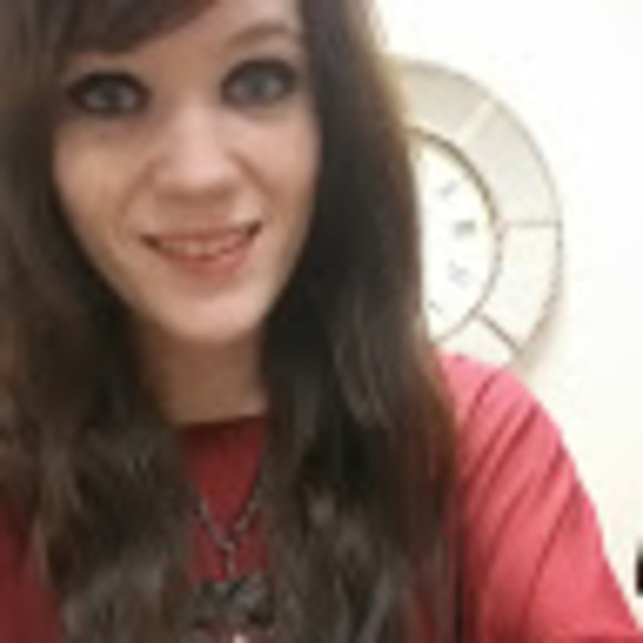 Meet your Posher, Whitney - Picture 1 of 1